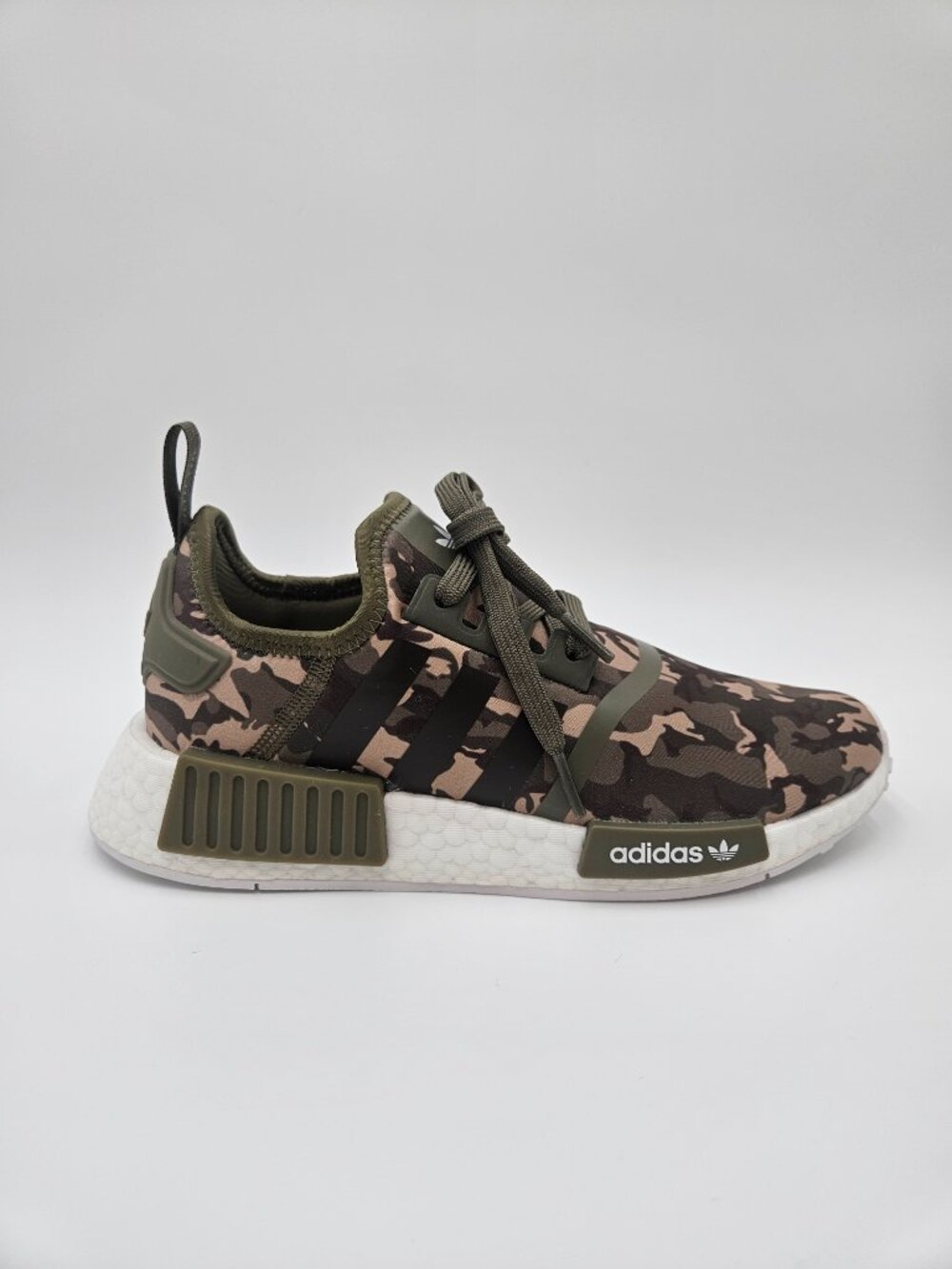 STEAL!!🔥NWT Adidas NMD_R1 Junior Olive Strata Camo | Youth/Teens Size 5.5